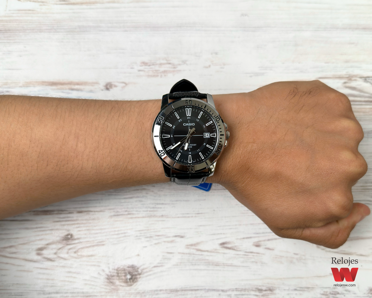 Reloj Casio Hombre Negro Plateado MTP-VD01L-1CV