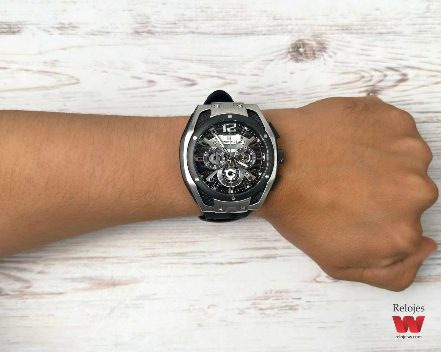 Reloj Naviforce Hombre Negro Plateado NF8063-NEPL