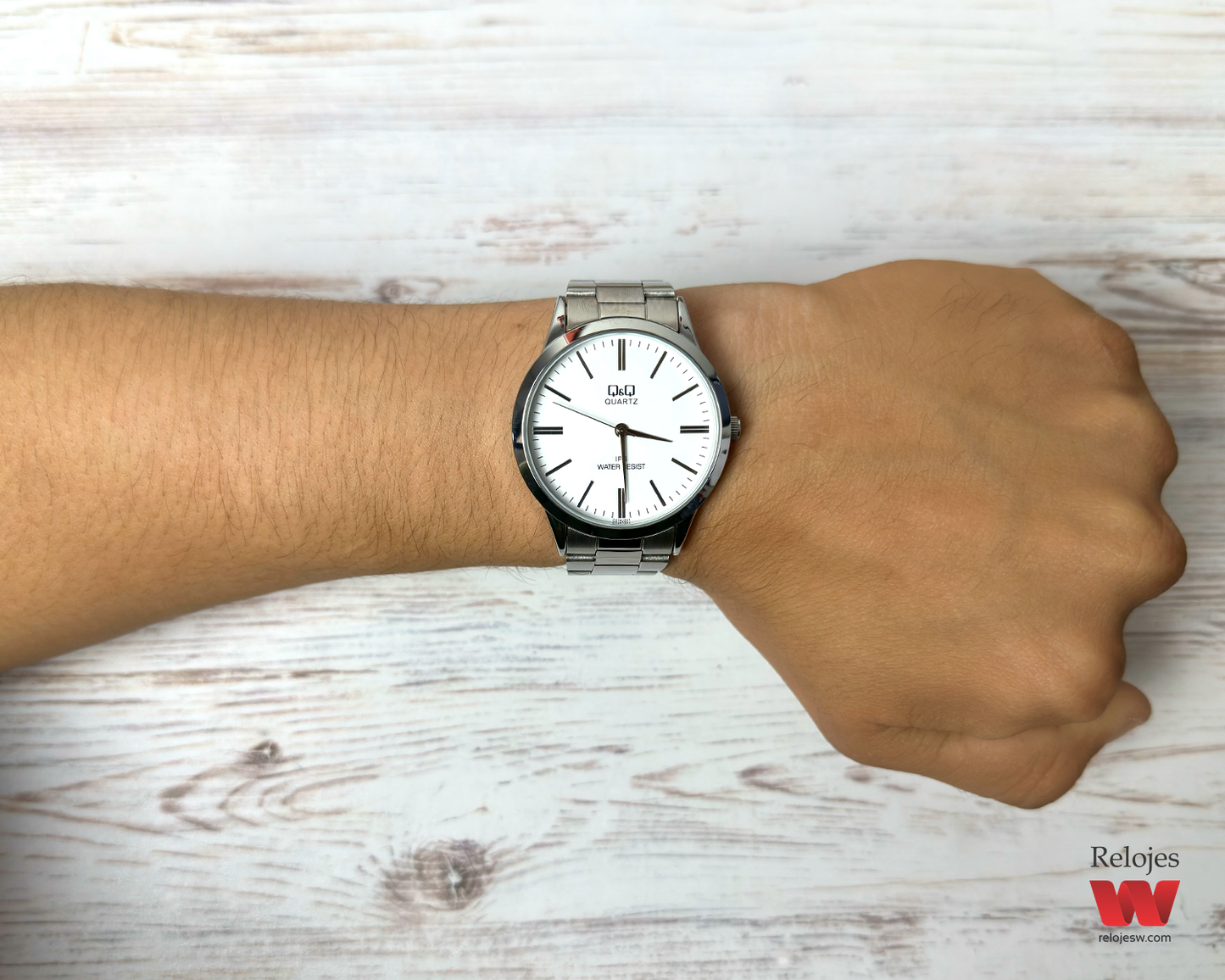 Reloj Q&Q Hombre Plateado C214J201Y