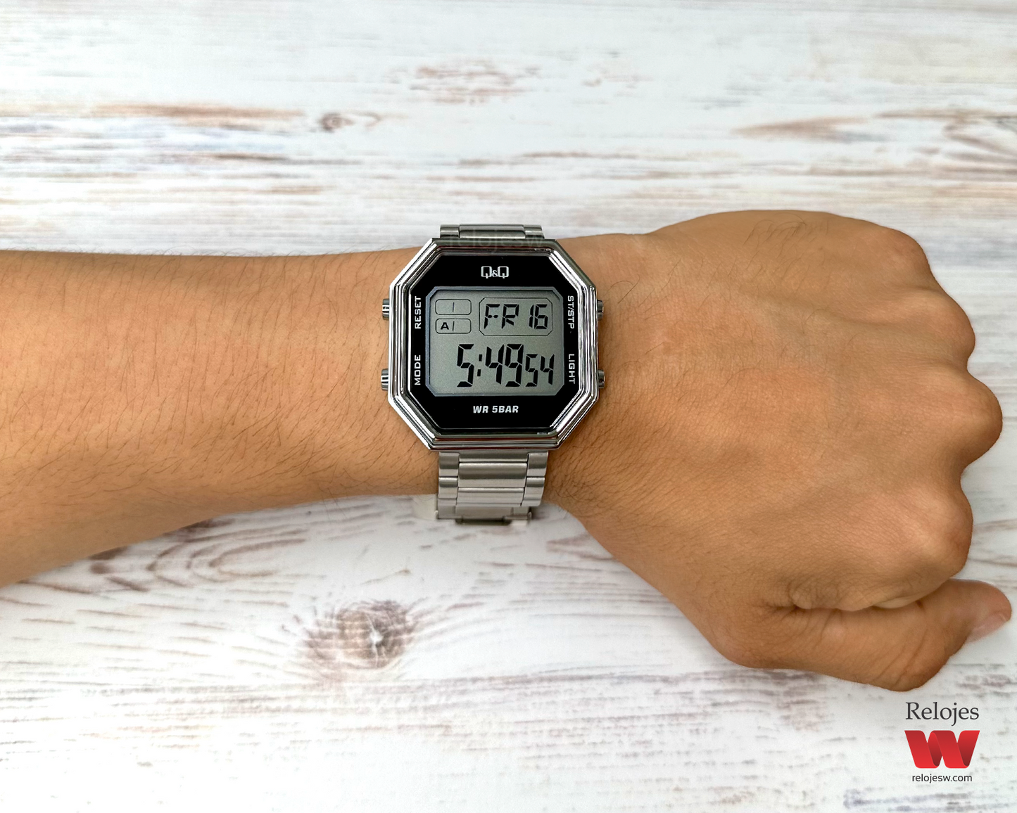 Reloj Q&Q Hombre Plateado M206J006Y