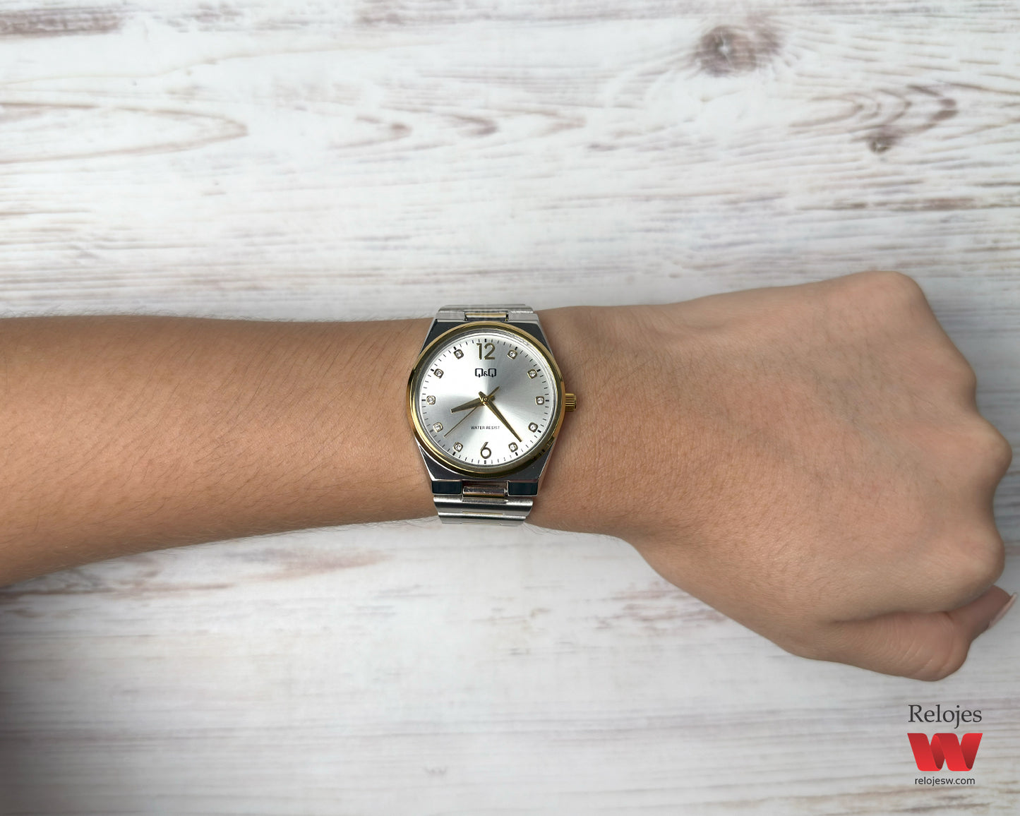 Reloj Q&Q Mujer Plateado Dorado Q84B008Y