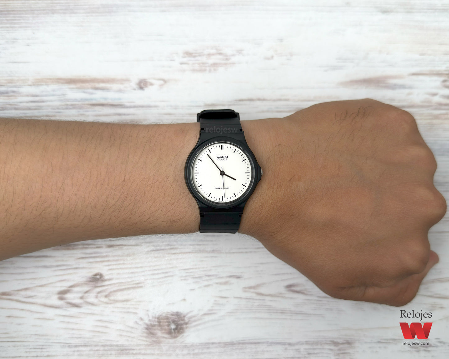 Reloj Casio Unisex Negro MQ-24-7EL