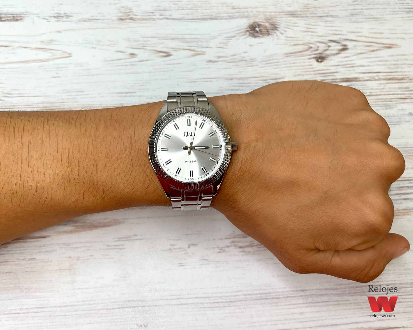 Reloj Q&Q Hombre QZ48J201Y Plateado