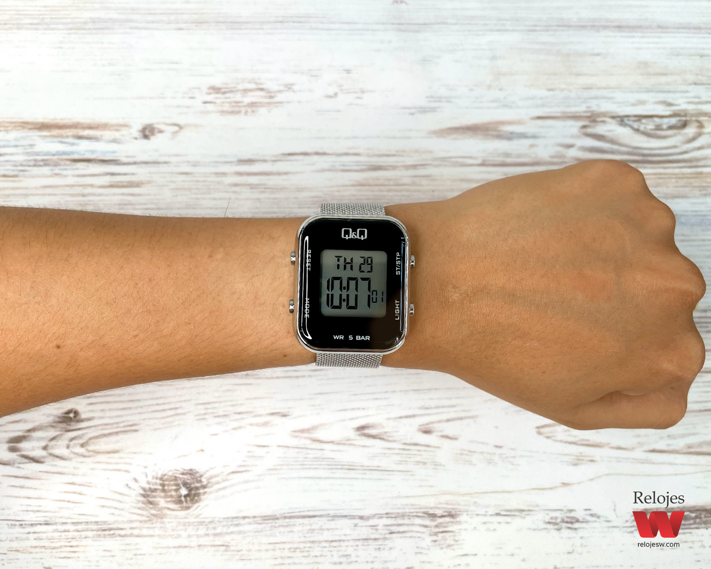 Reloj Q&Q Mujer Plateado M207J010Y