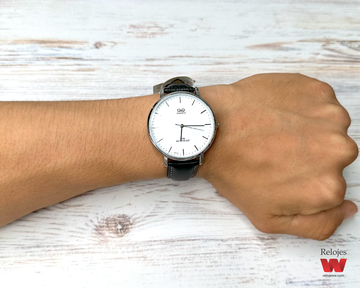 Reloj Q&Q Hombre Negro Plateado QZ00J301Y