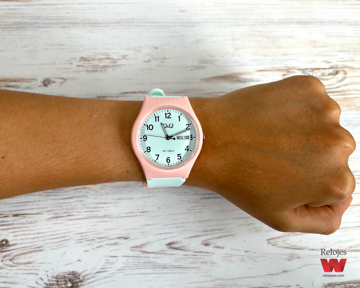 Reloj Q&Q Mujer Verde Pastel A212J803Y
