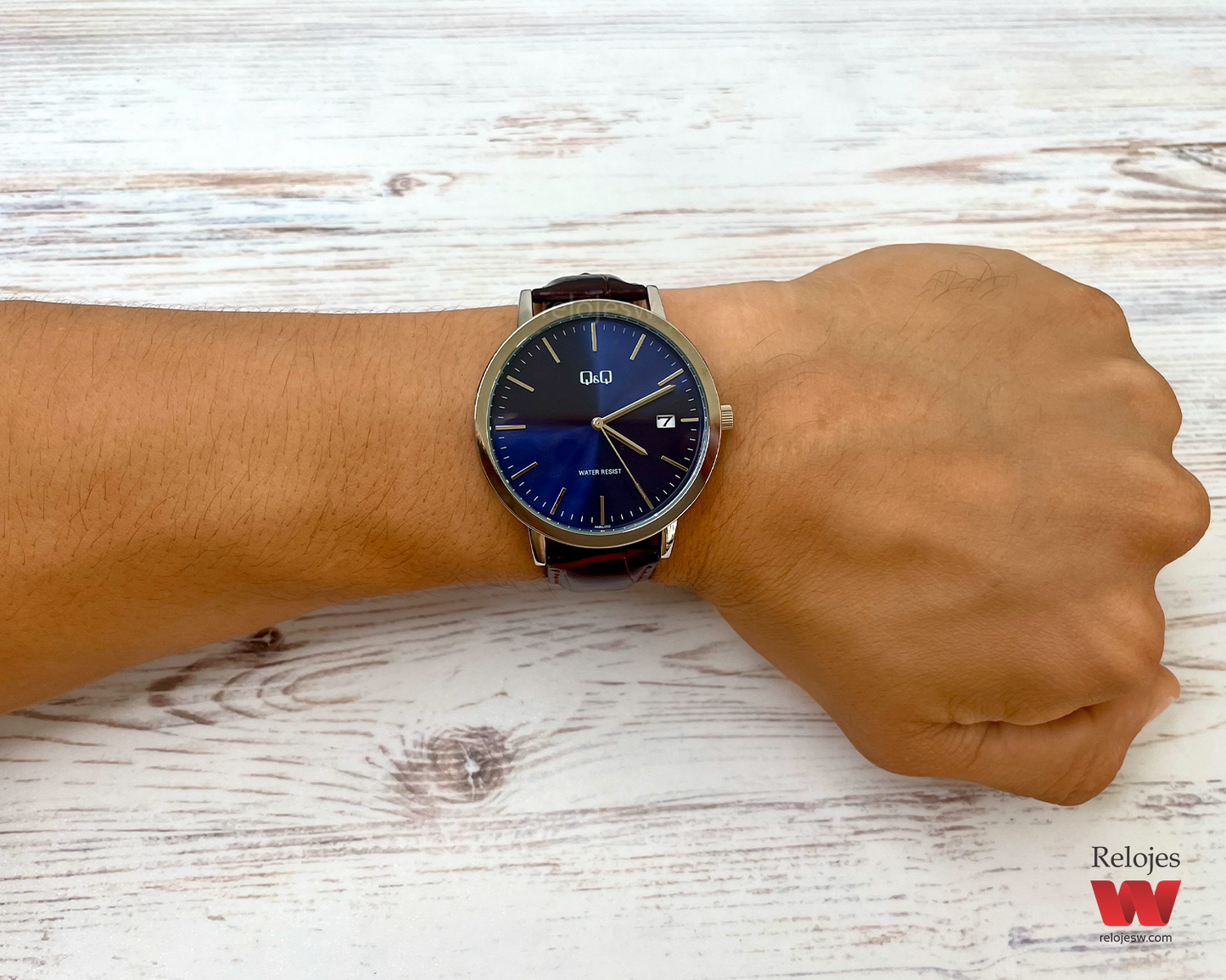 Reloj Q&Q Hombre A486J312Y Vinotinto Plateado