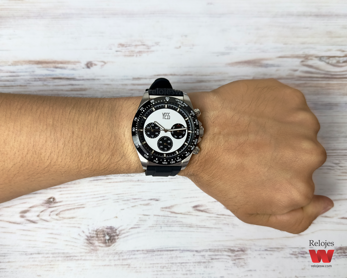 Reloj Yess Hombre Negro Plateado SMT-230420-NEBL
