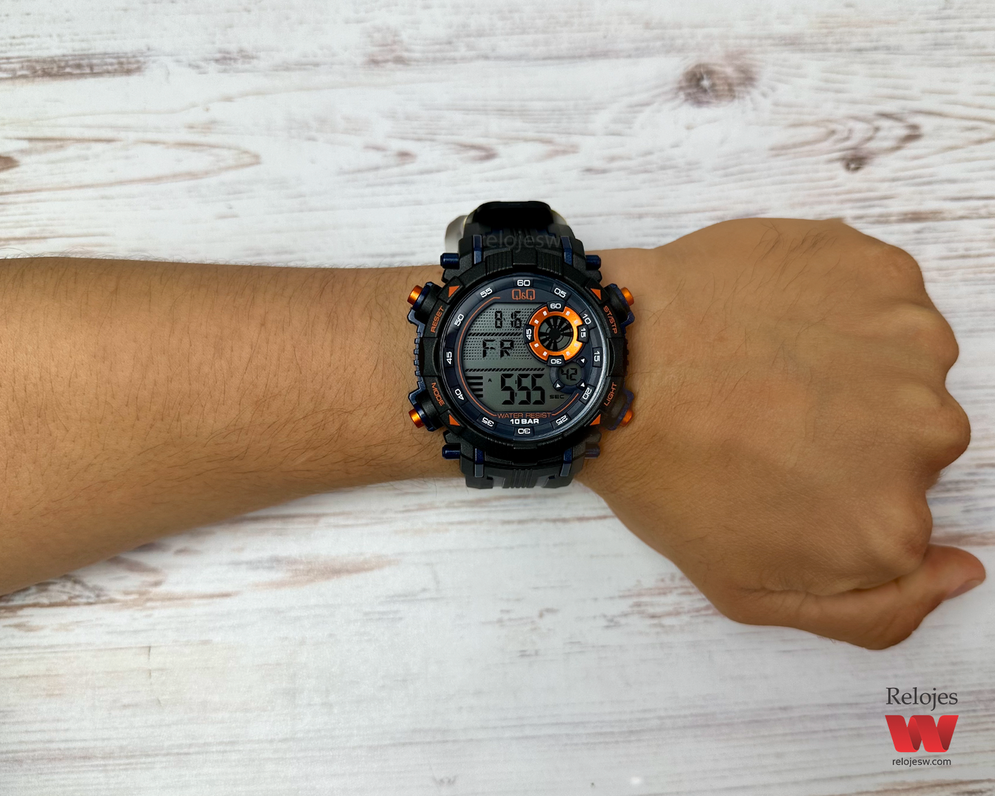 Reloj Q&Q Hombre Negro Naranja M168J801Y