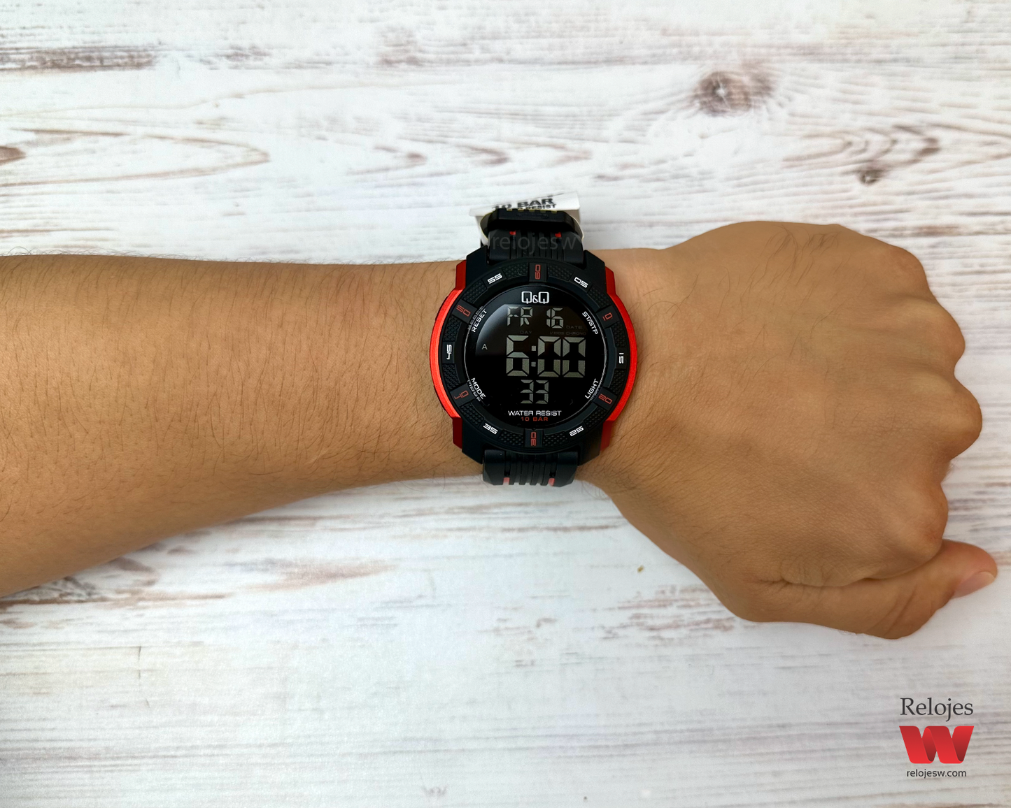 Reloj Q&Q Hombre Negro Rojo M171J800Y