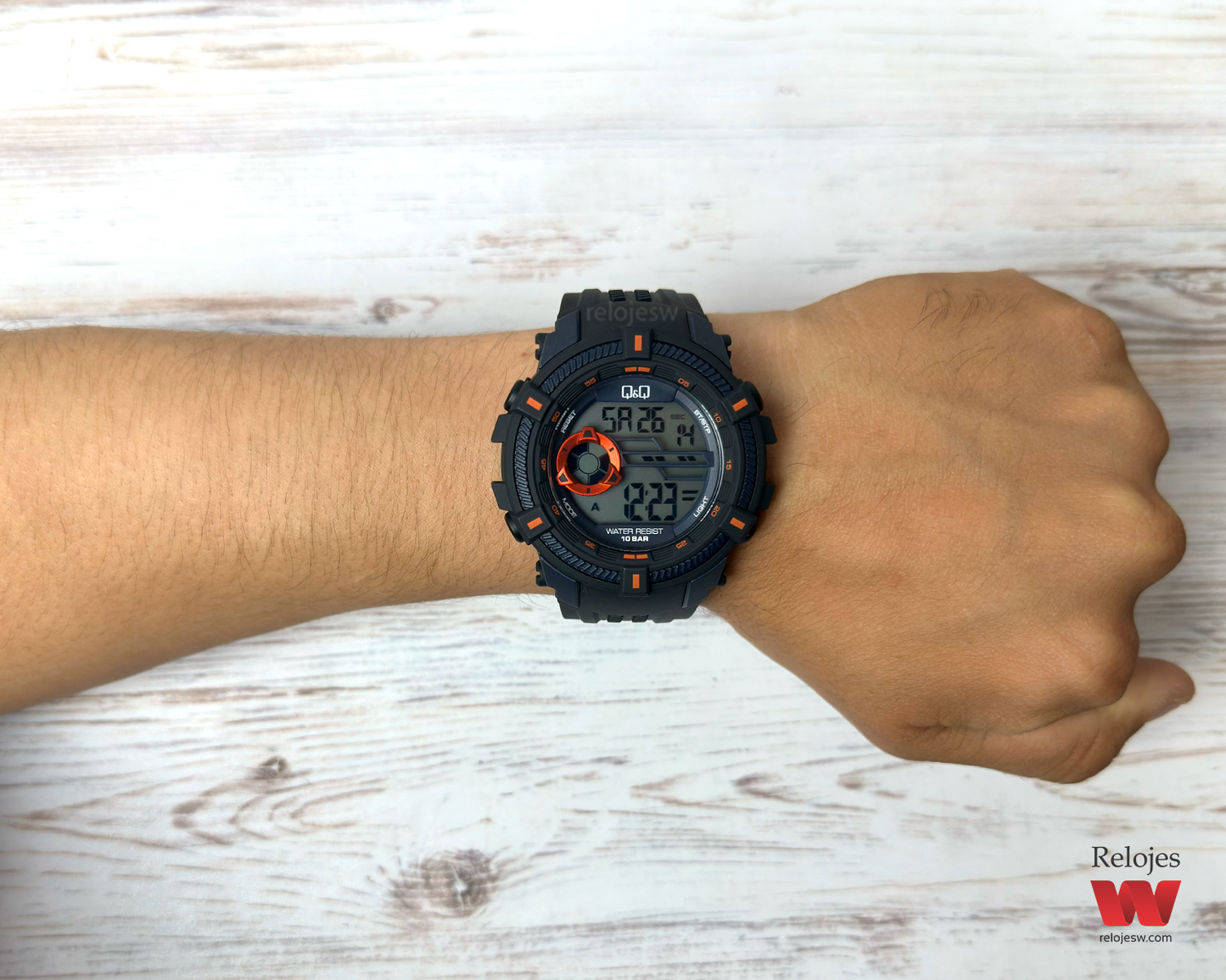 Reloj Q&Q Hombre Negro Naranja M167J801Y