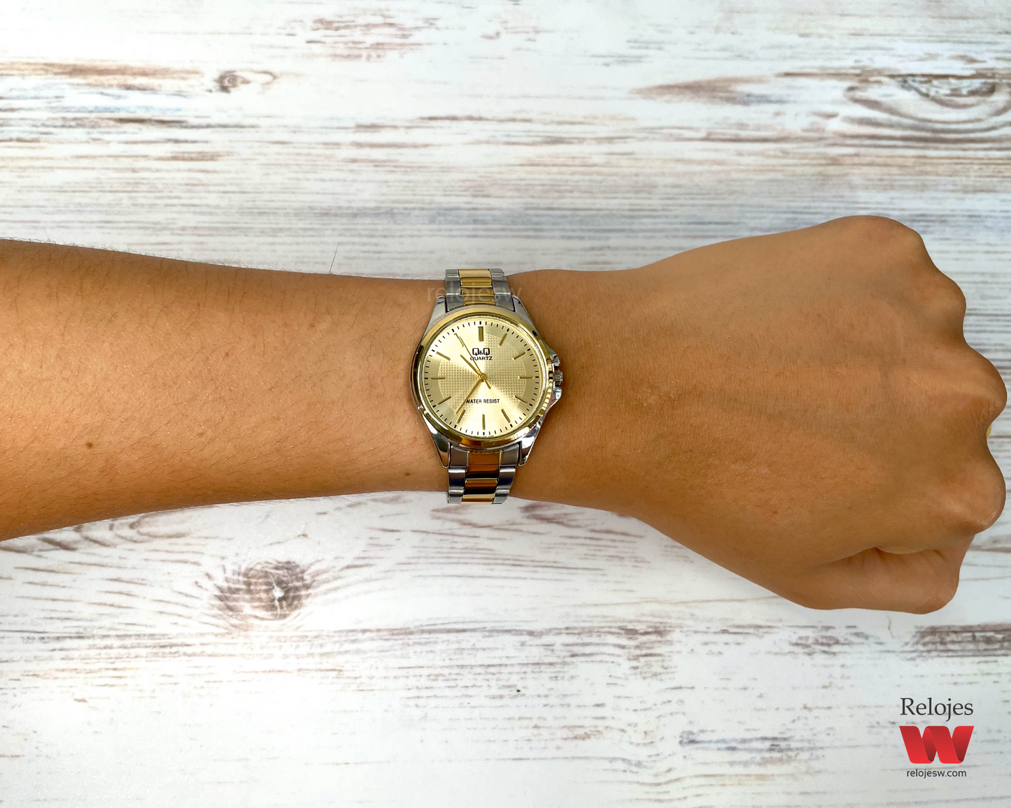 Reloj Q&Q Mujer Plateado Dorado QA07J400Y