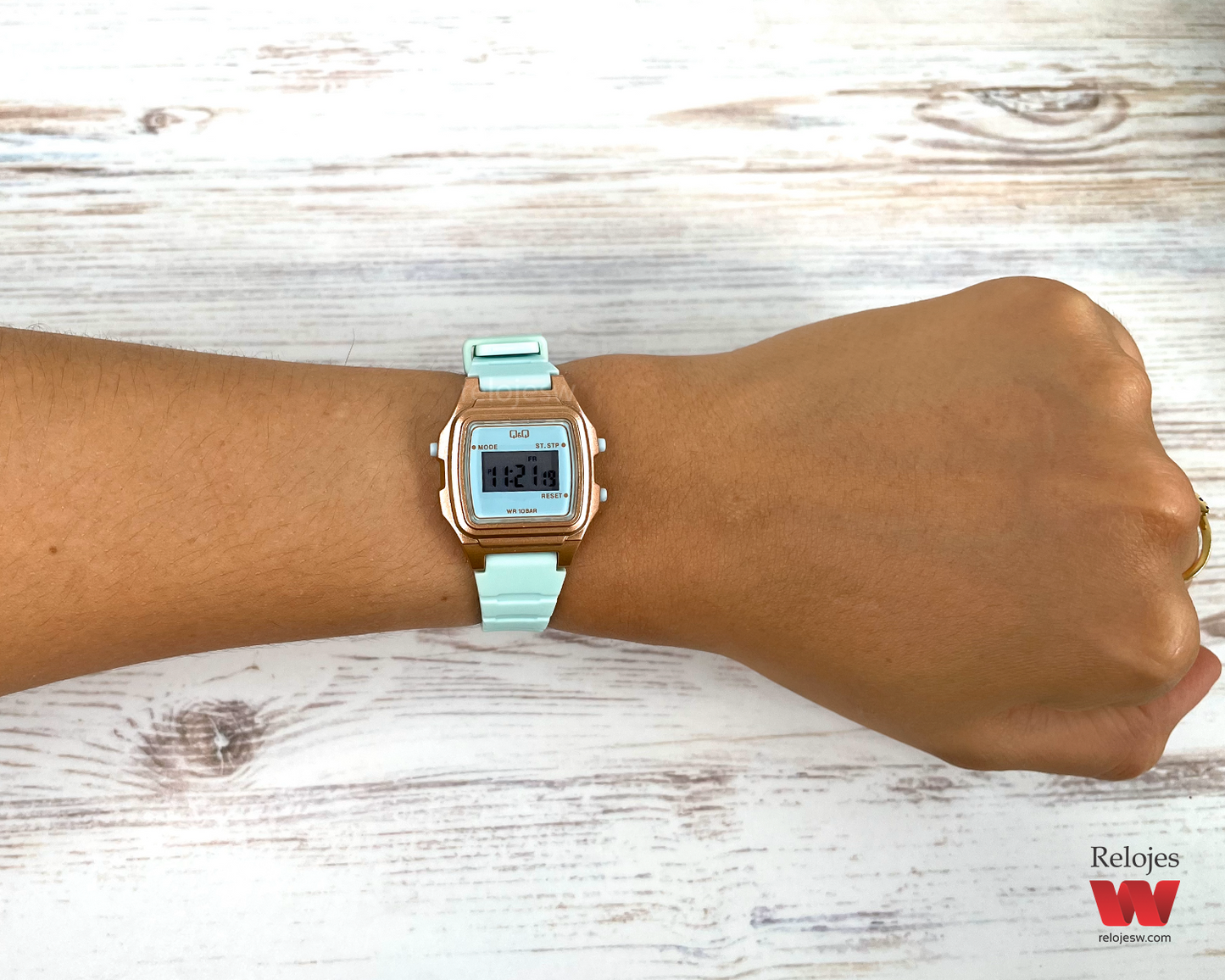 Reloj Q&Q Mujer LLA2J800Y Silicona