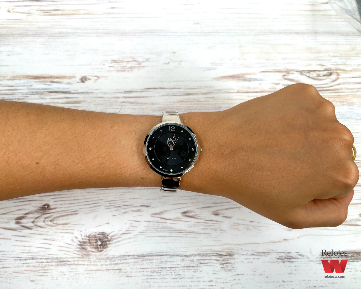 Reloj Q&Q Mujer F611J202Y Plateado Negro