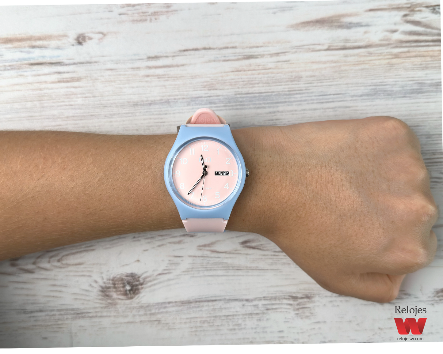 Reloj Q&Q Mujer Rosado Pastel A212J801Y