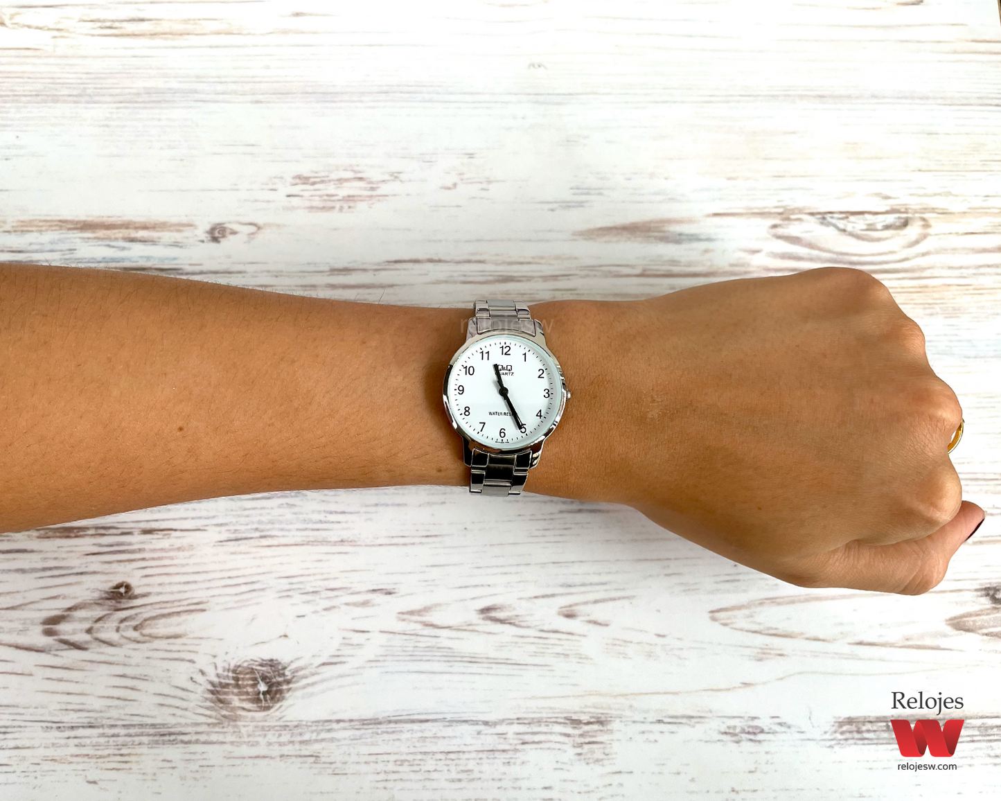 Reloj Q&Q Mujer Plateado QA47J204Y