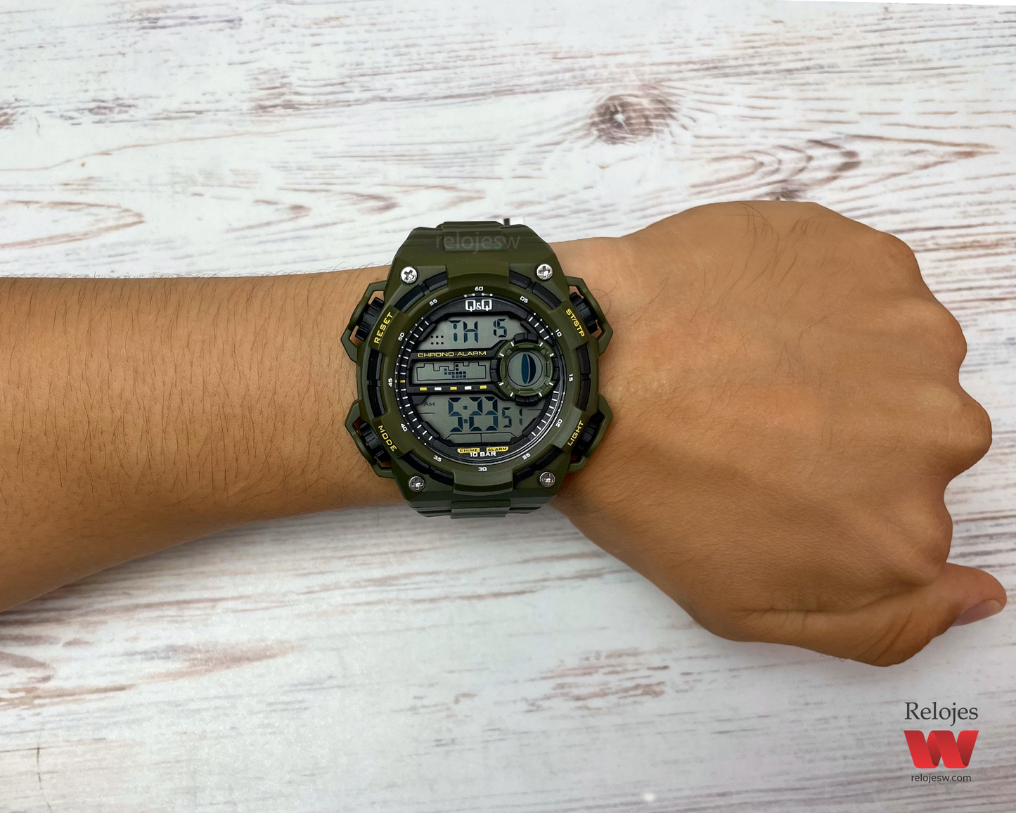 Reloj Q&Q Hombre Verde Negro M163J804Y