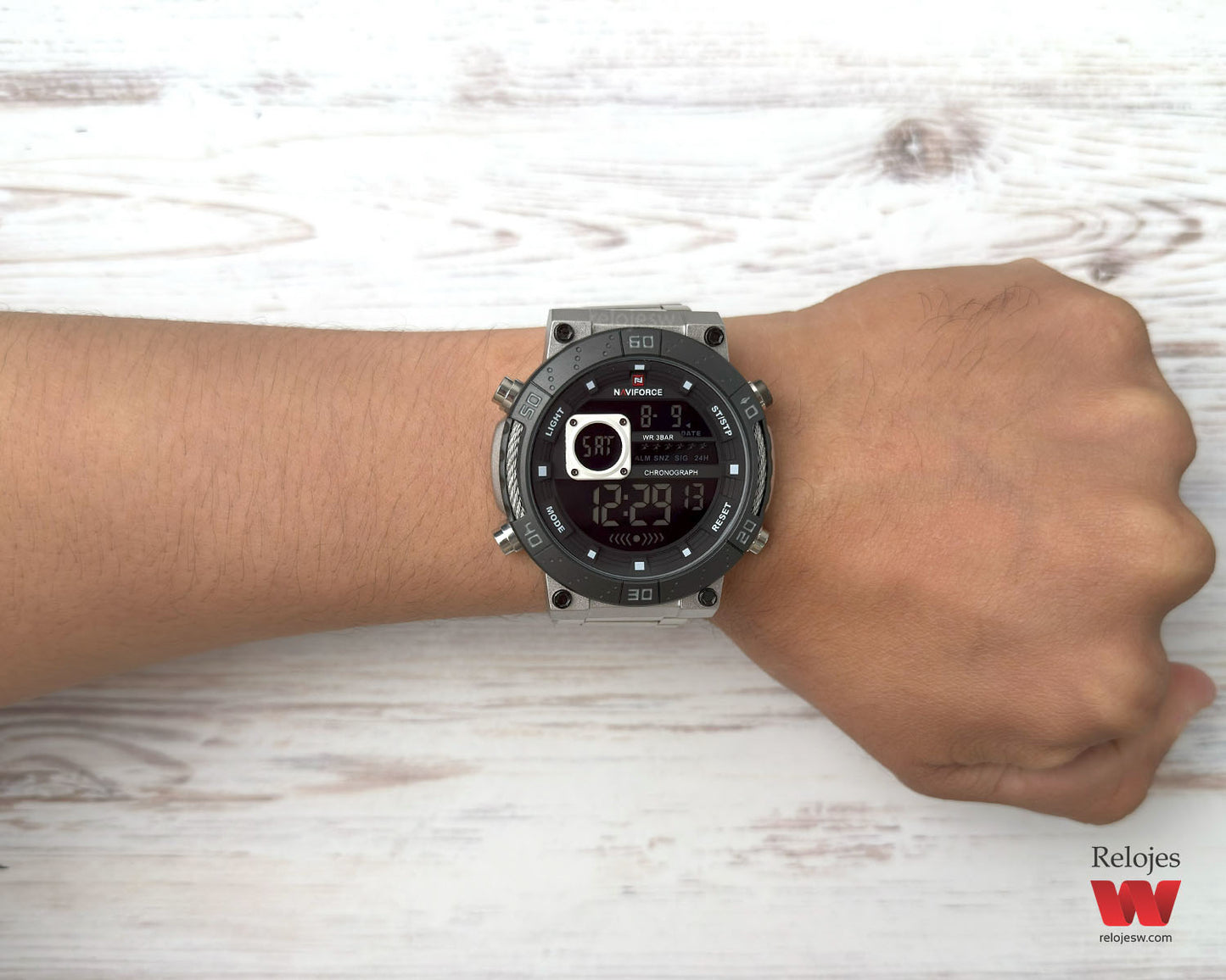 Reloj Naviforce Hombre Plateado NF9241-PLNE