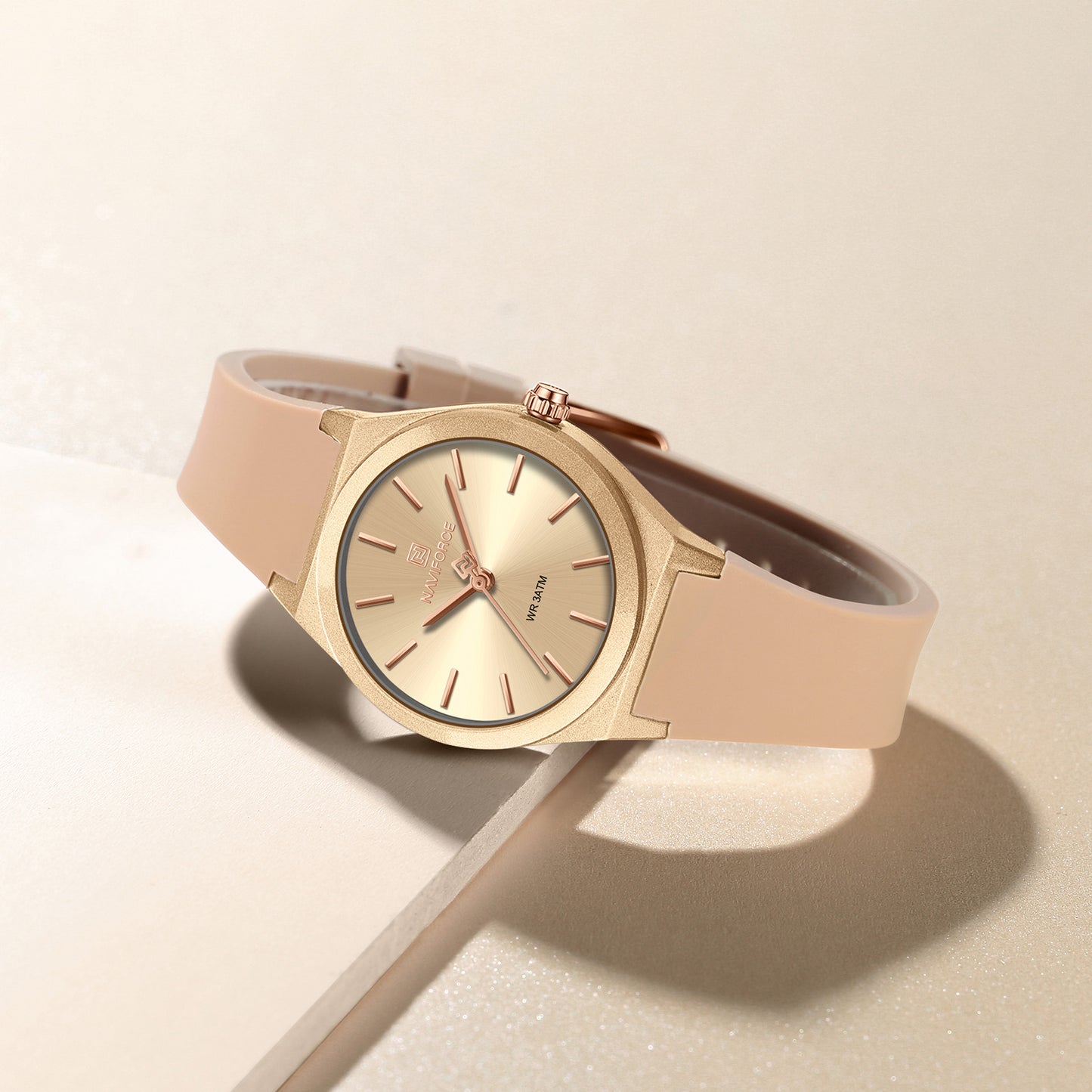 Reloj Naviforce Mujer Dorado NF5056-DO