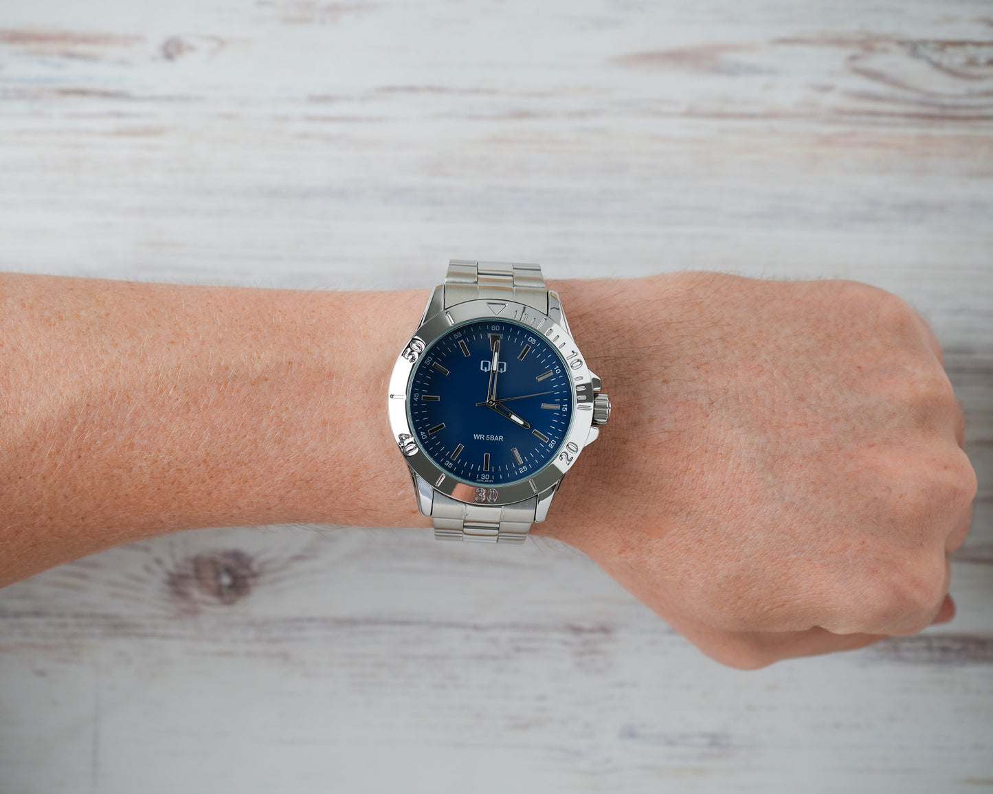 Reloj Q&Q Hombre Plateado Q07C001Y