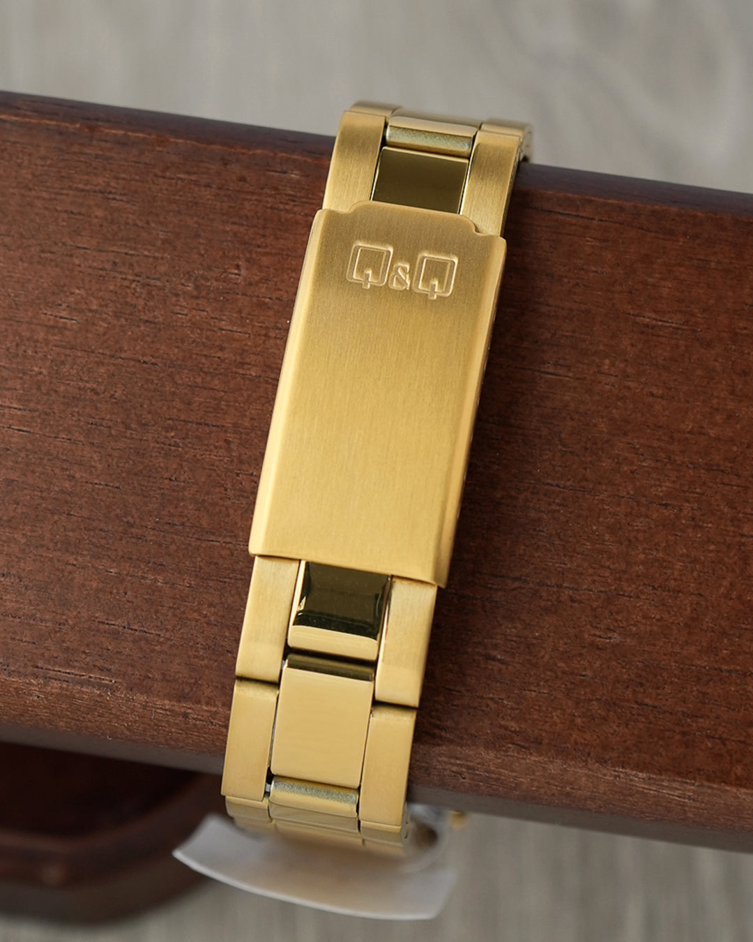 Reloj Q&Q Mujer Dorado C11A028Y