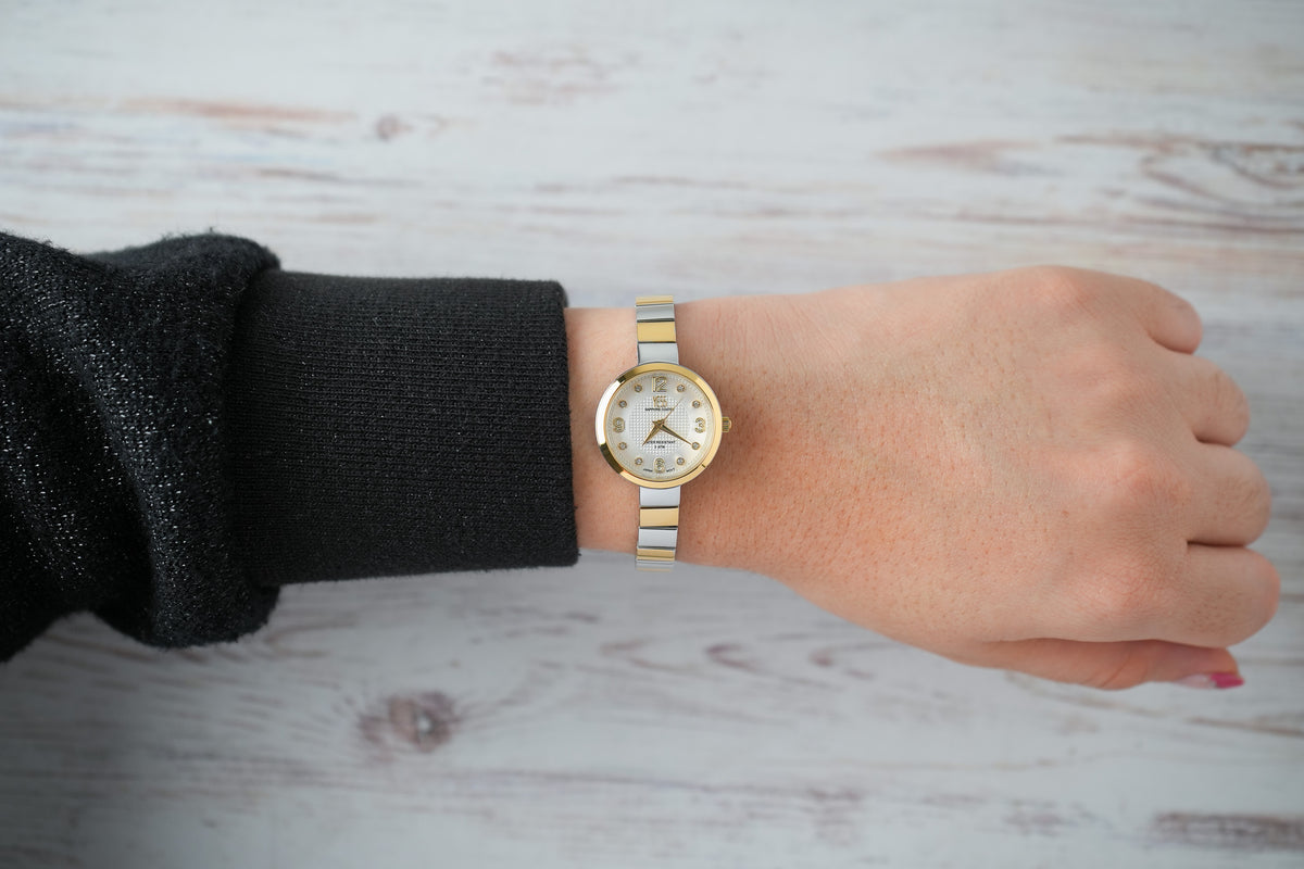 Reloj Yess Mujer Original Plateado y Dorado SMT-251187-1