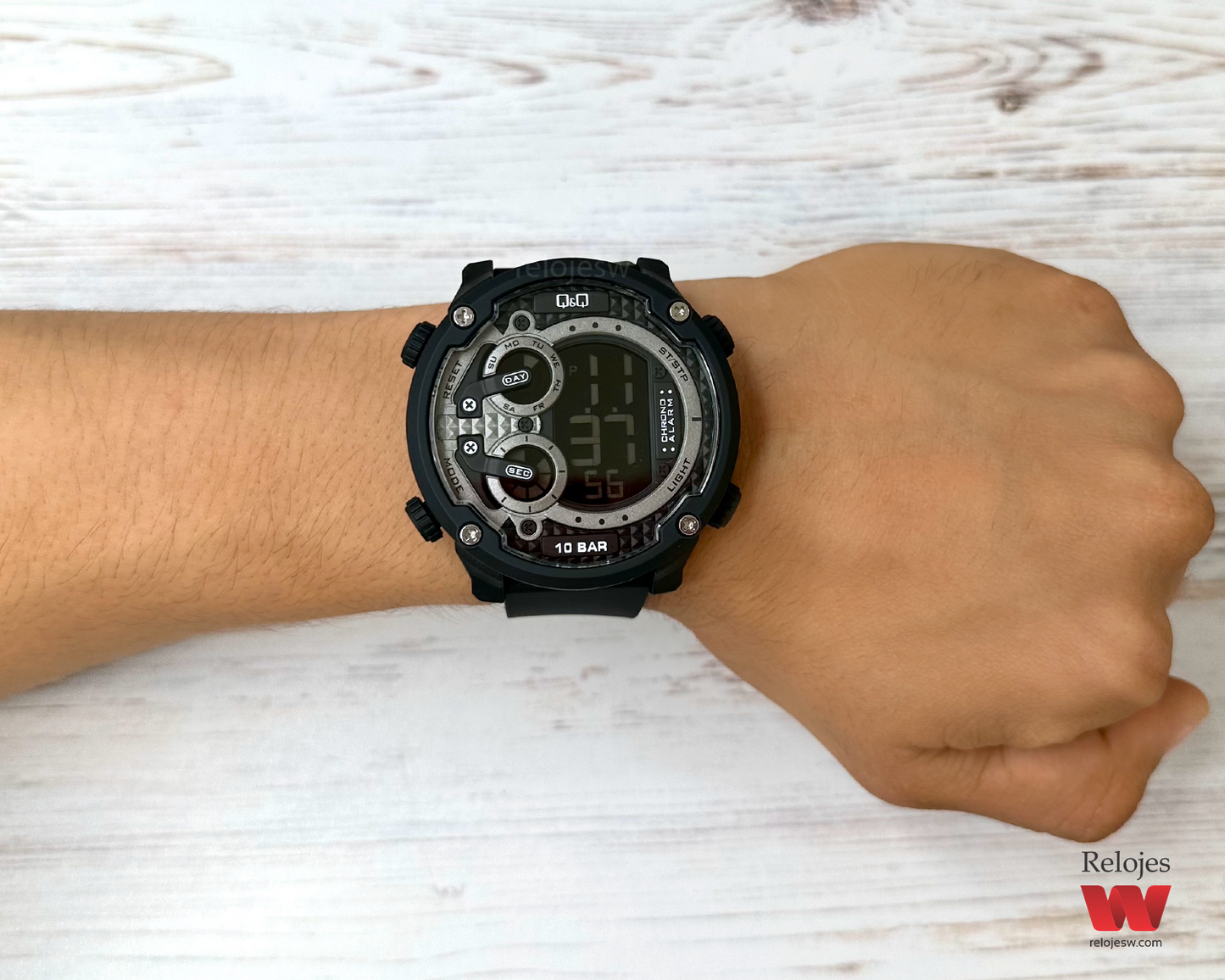 Reloj Q&Q Hombre Negro Gris M169J800Y