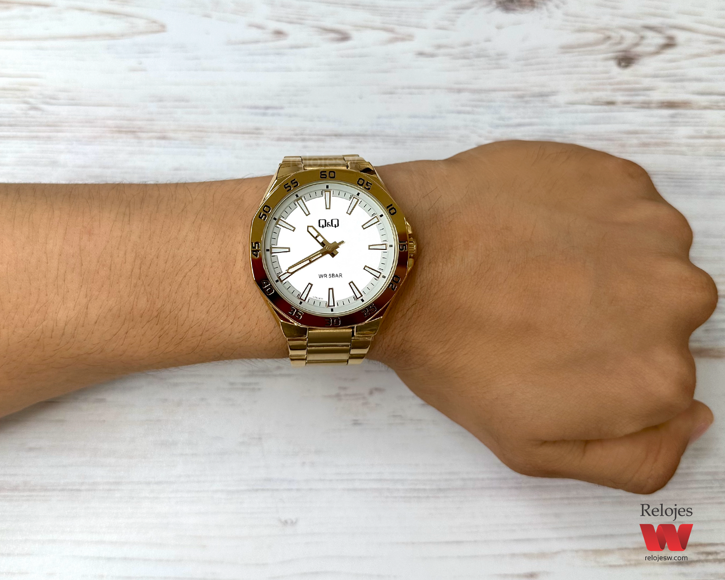 Reloj Q&Q Hombre Dorado QZ82J001Y