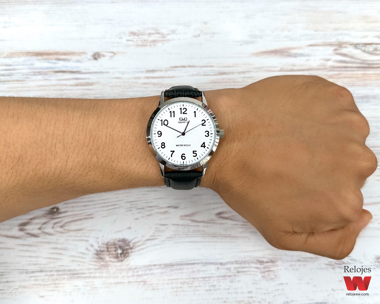 Reloj Q&Q Hombre Cuero Q946J304Y