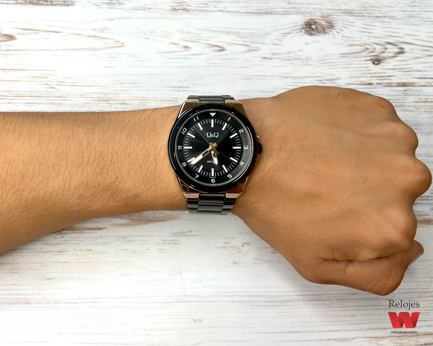 Reloj Q&Q Hombre Negro Oro Rosa QZ68J412Y