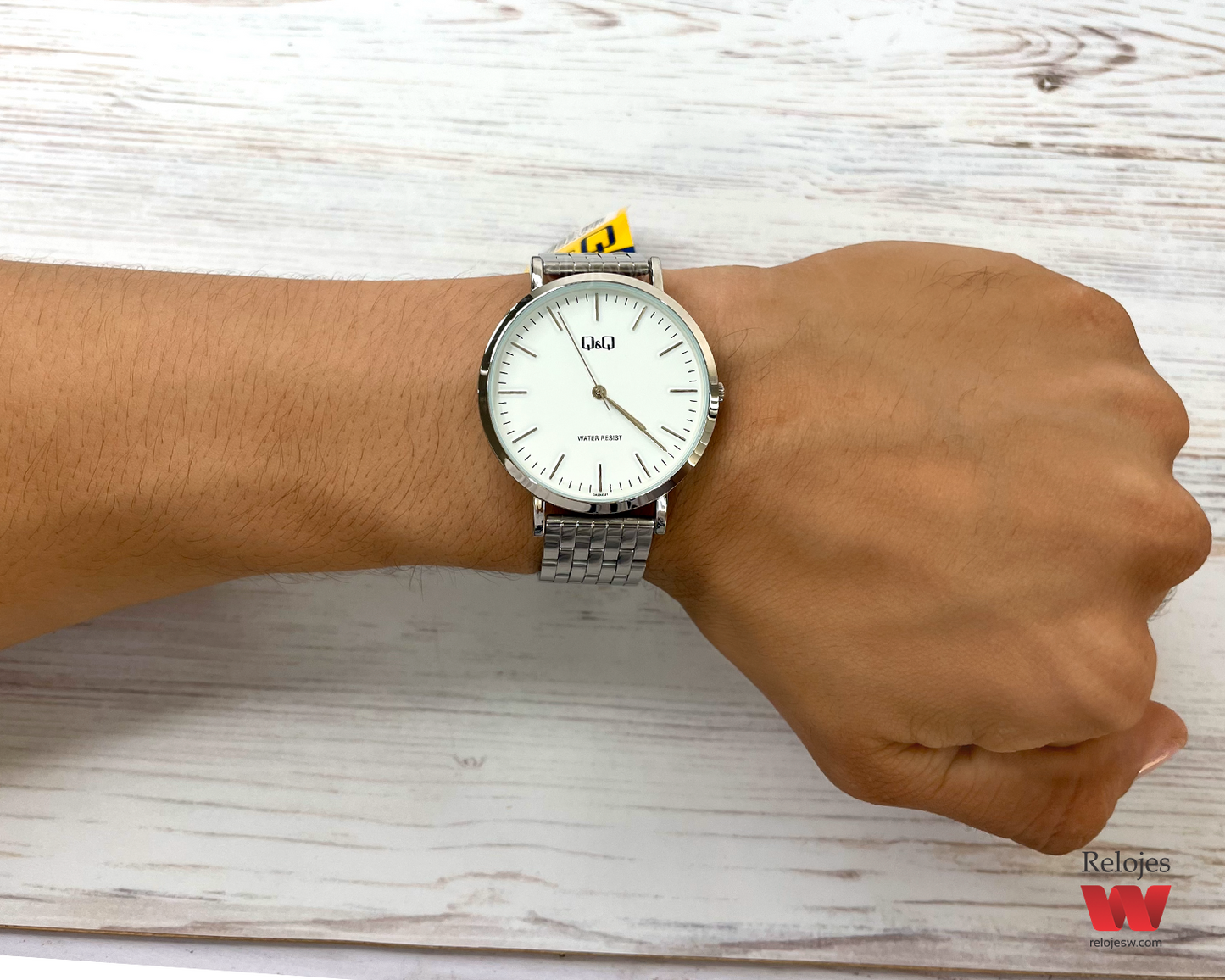 Reloj Q&Q Hombre Plateado QA20J221Y