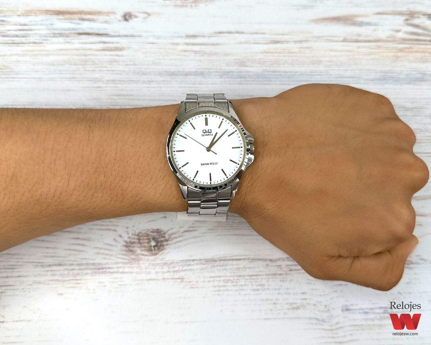 Reloj Q&Q Hombre Plateado Blanco QA06J201Y