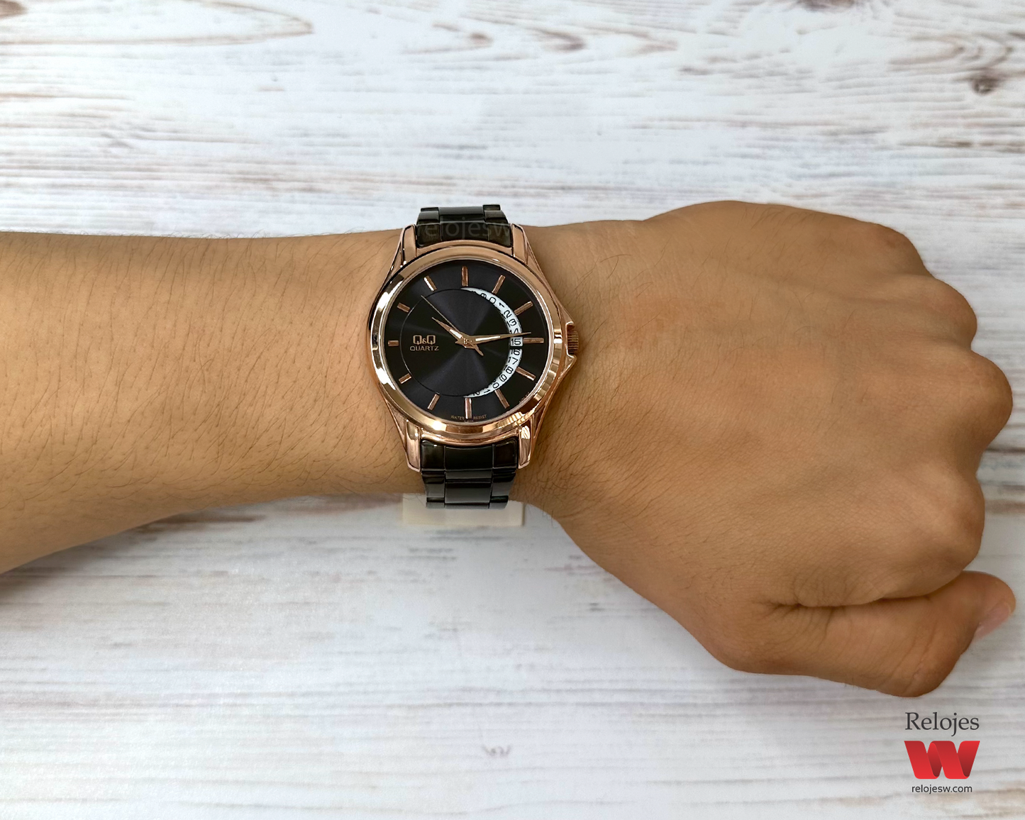 Reloj Q&Q Unisex Negro Oro Rosa A436J812Y