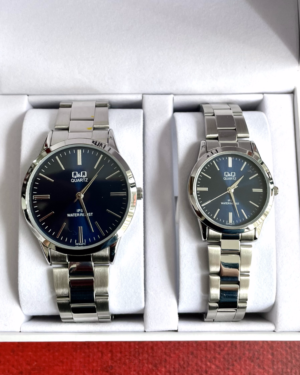 Reloj Q&Q Pareja Plateado Azul C214J212Y-C215J212Y