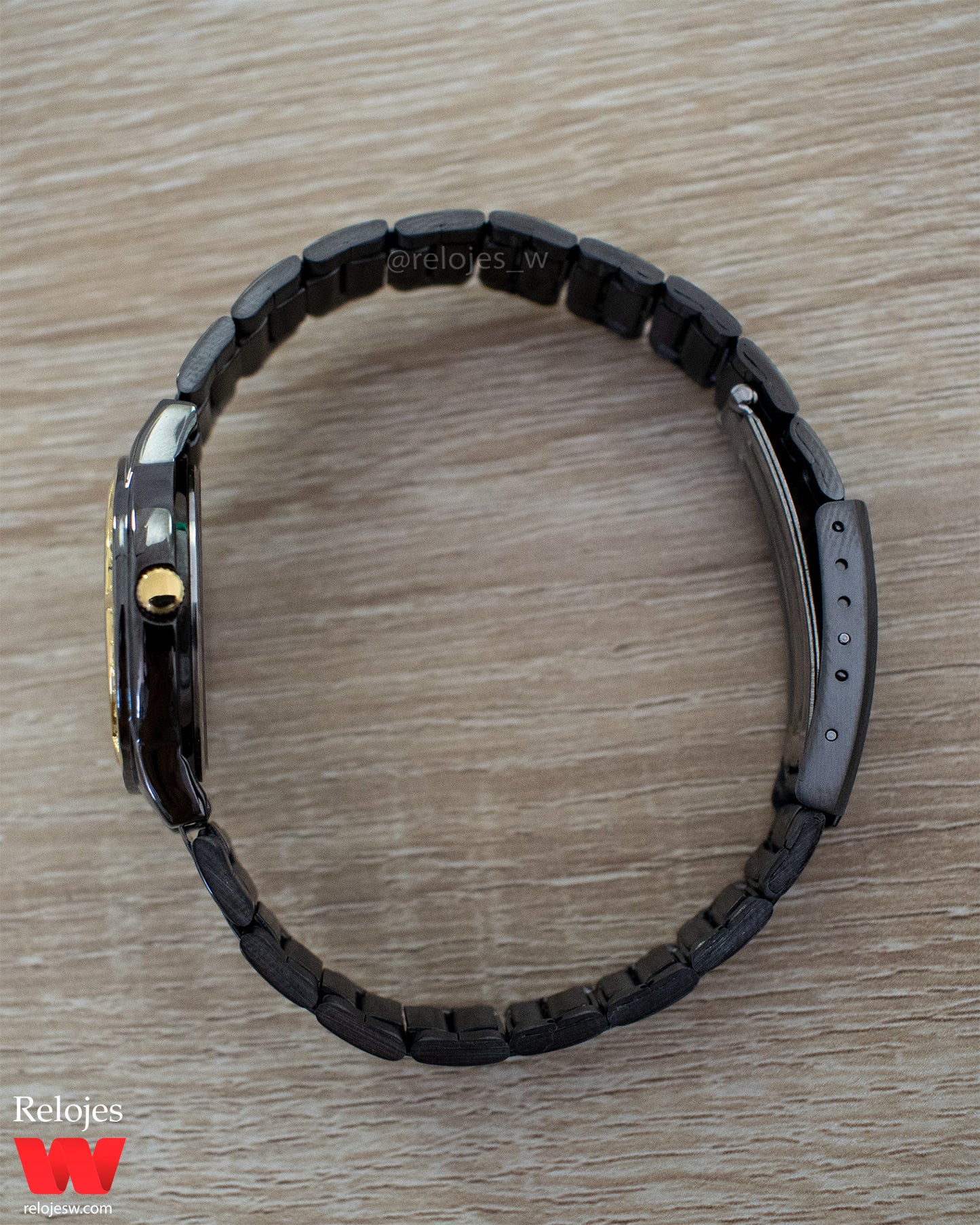 Reloj Q&Q Mujer Negro Dorado Q691J425Y