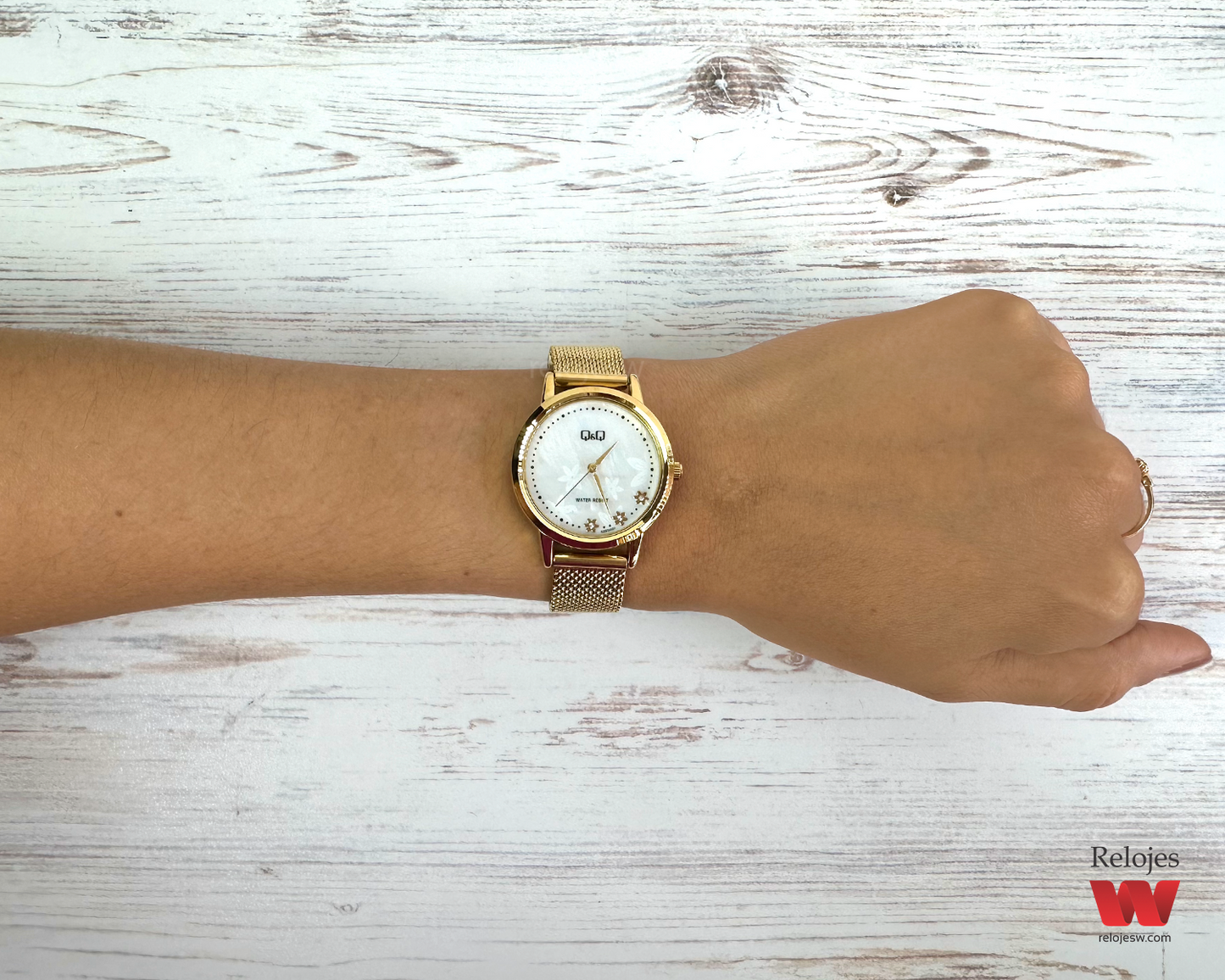 Reloj Q&Q Mujer Dorado QZ57J001Y