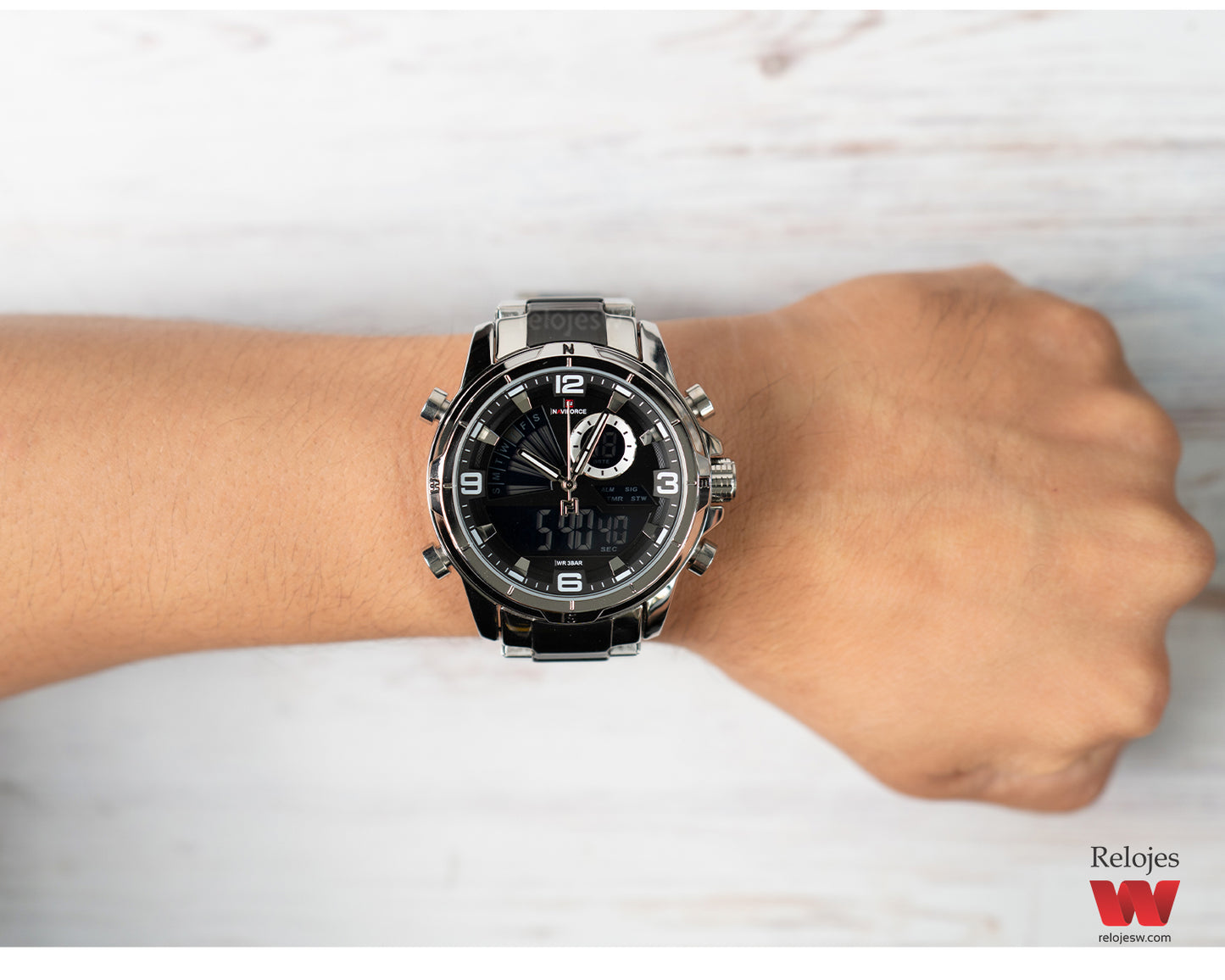 Reloj Naviforce Hombre Plateado NF9257-PLNE