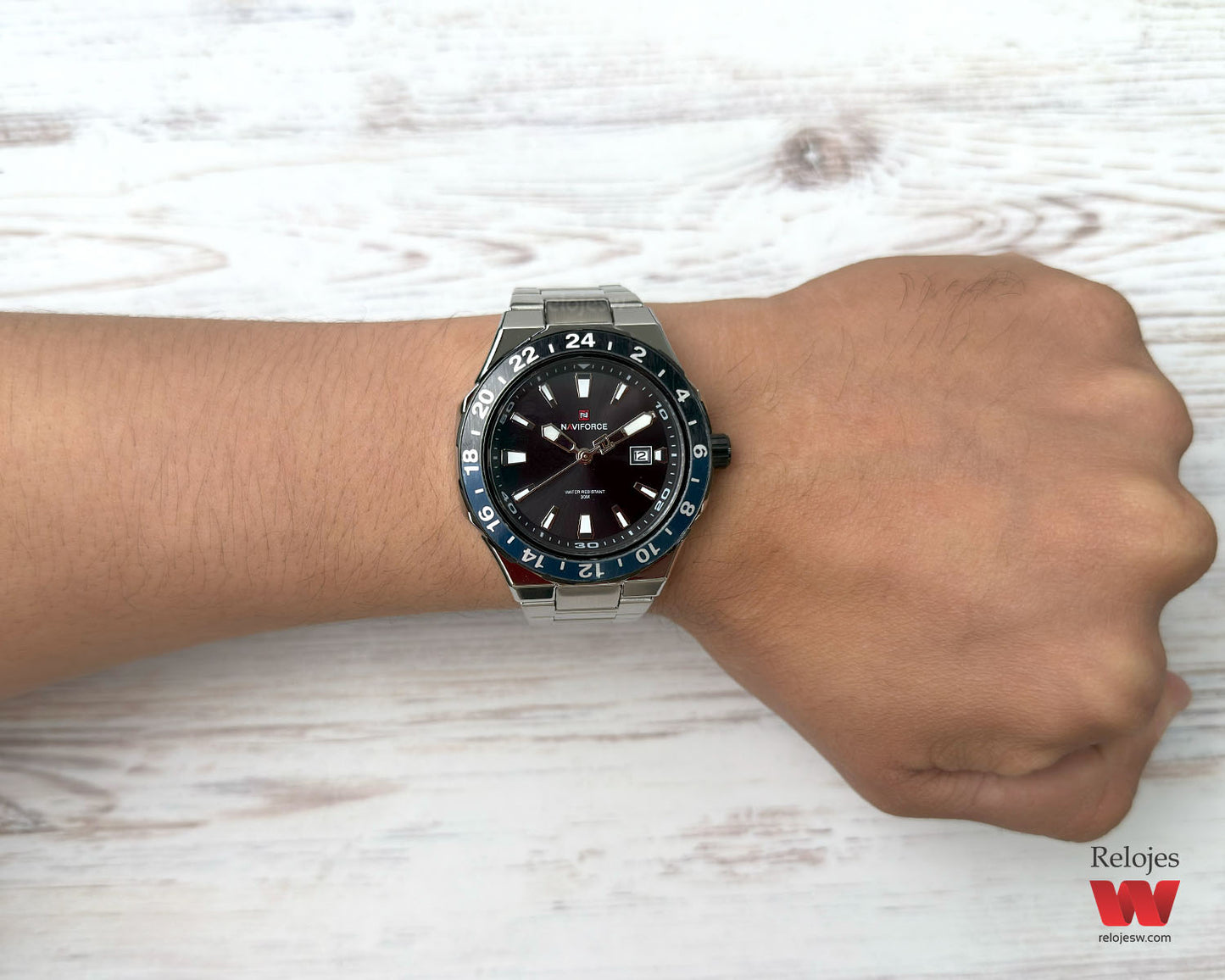 Reloj Naviforce Hombre Plateado NF9249-PLNEAZ