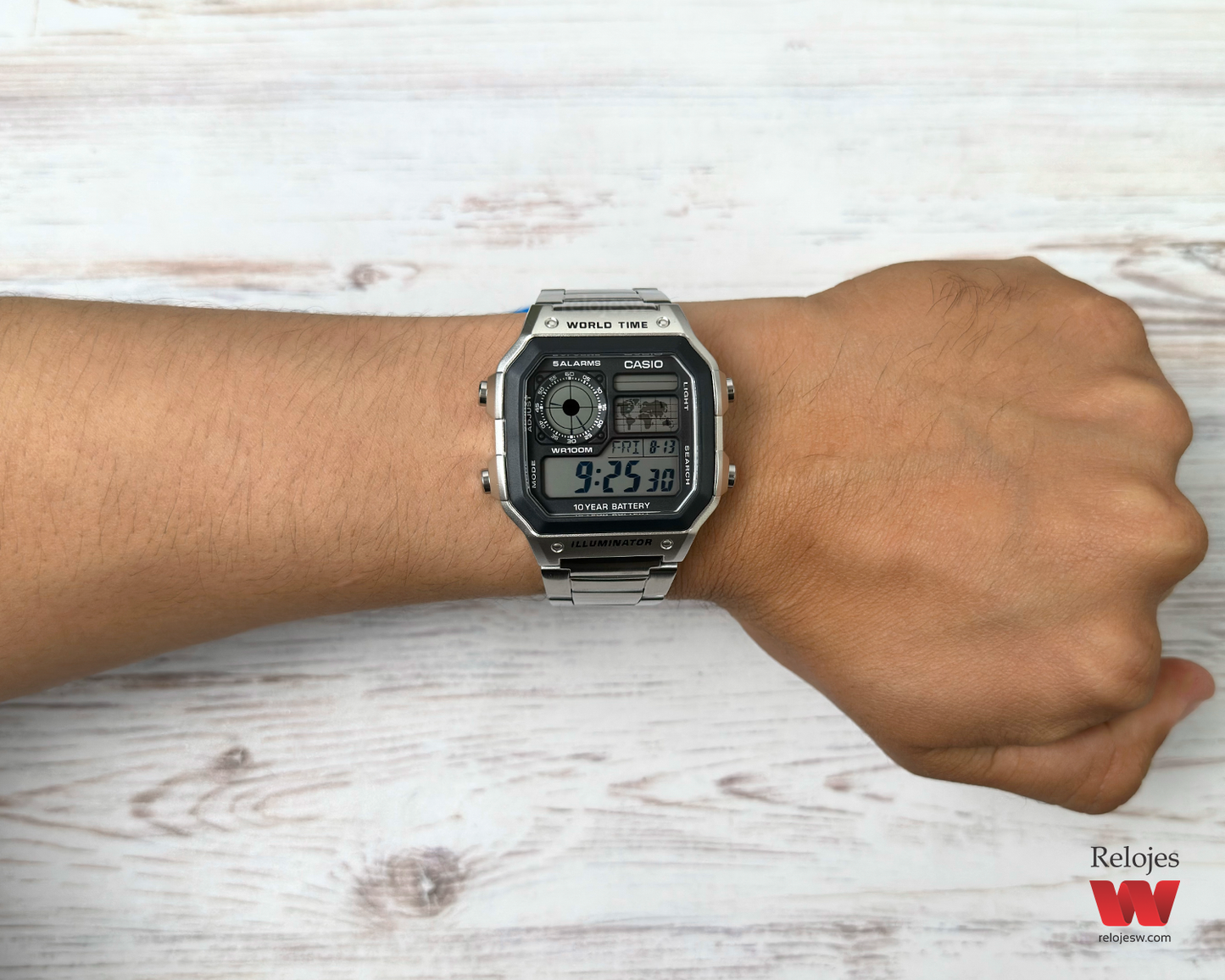 Reloj Casio Hombre Plateado Negro AE-1200WHD-1AV