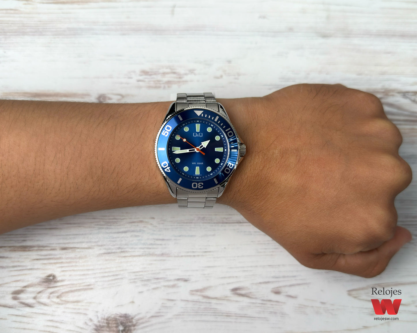 Reloj Q&Q Hombre Plateado C72A002Y