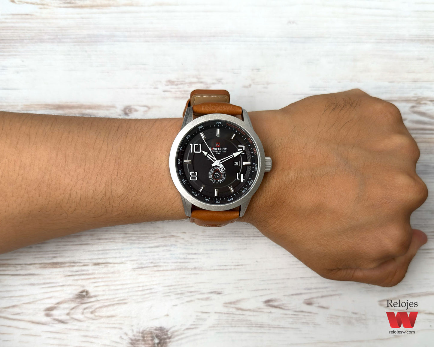 Reloj Naviforce Hombre Café Plateado NF9229-CFPL