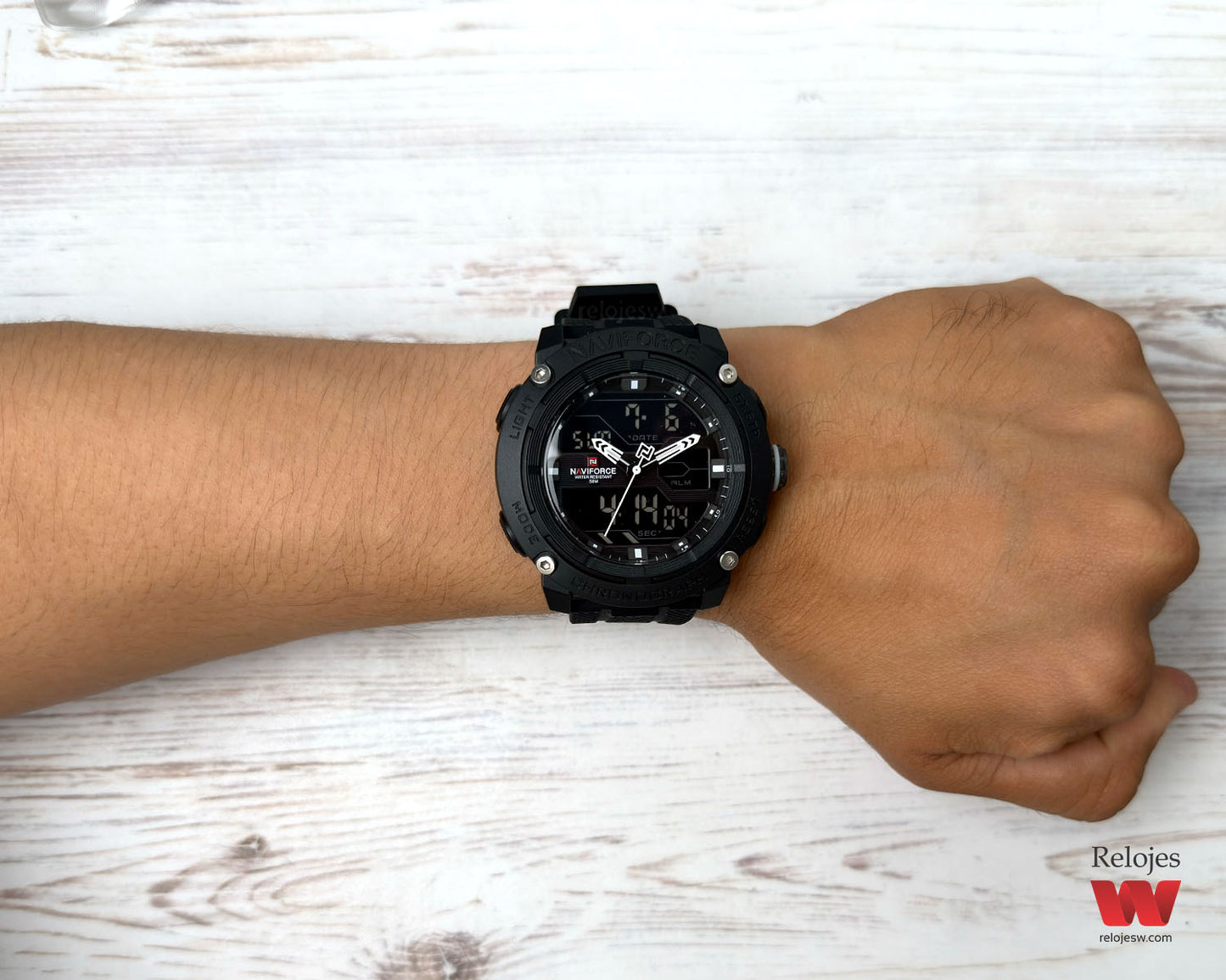 Reloj Naviforce Hombre Negro NF7114-NE