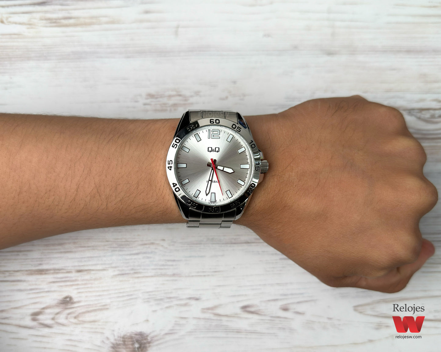 Reloj Q&Q Hombre Plateado Q87B001Y