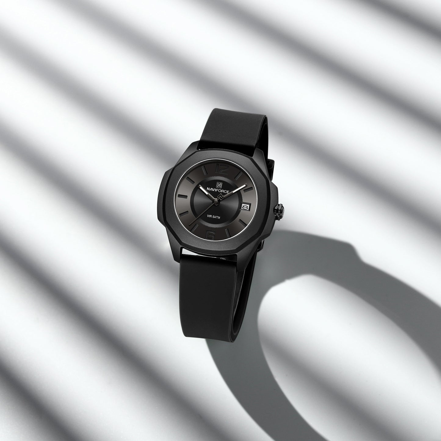 Reloj Naviforce Mujer Negro NF7107-NENE