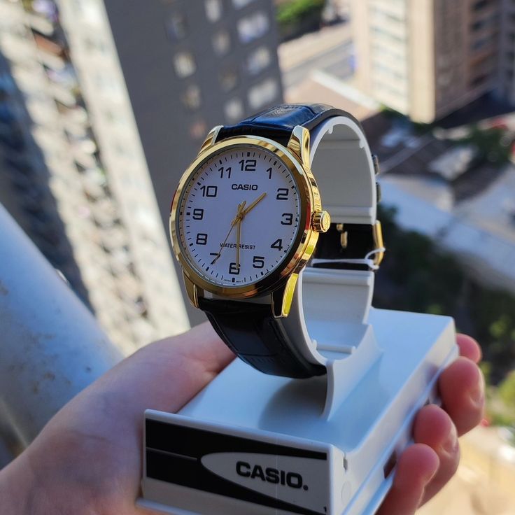 Reloj Casio Hombre Negro Dorado MTP-V001GL-7B