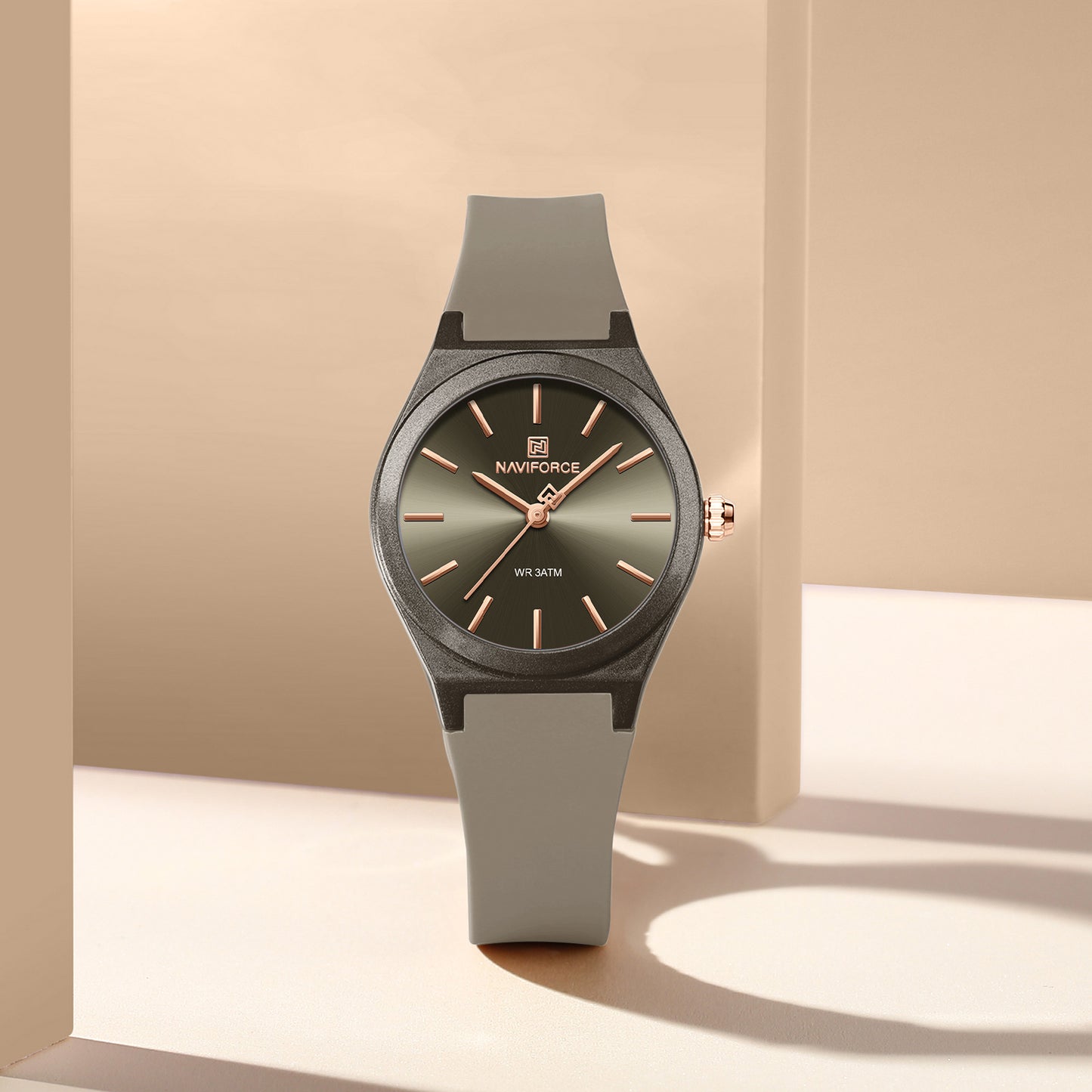 Reloj Naviforce Mujer Taupe NF5056-GR