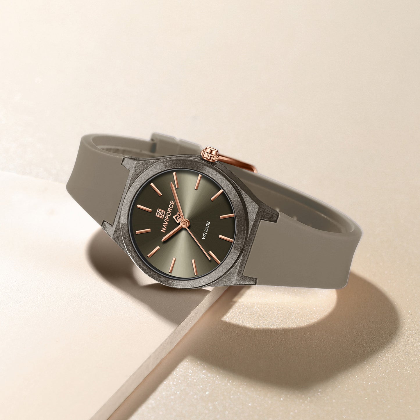 Reloj Naviforce Mujer Taupe NF5056-GR