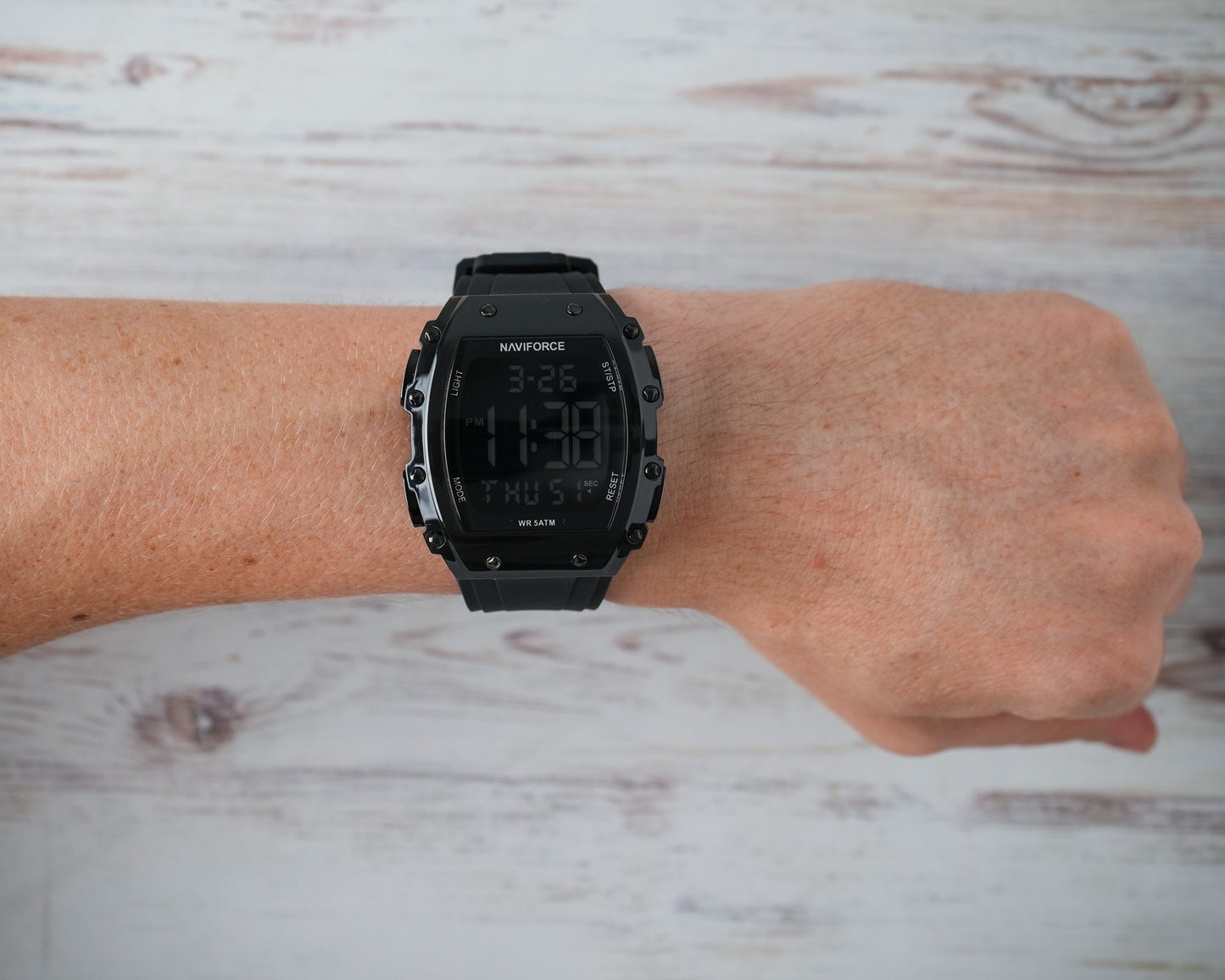 Reloj Naviforce Hombre Original Negro NF6107-NENE