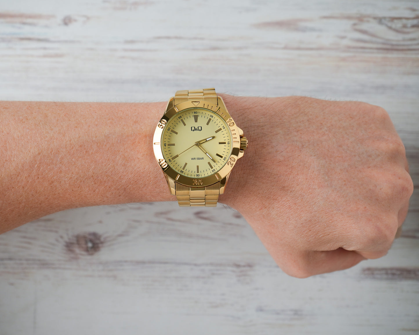 Reloj Q&Q Hombre Original Dorado Q07C003Y