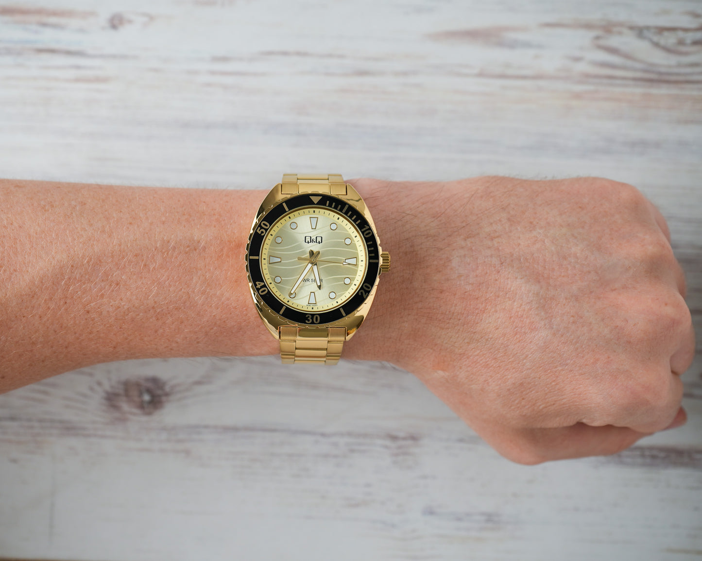 Reloj Q&Q Hombre Original Dorado Q08C003Y